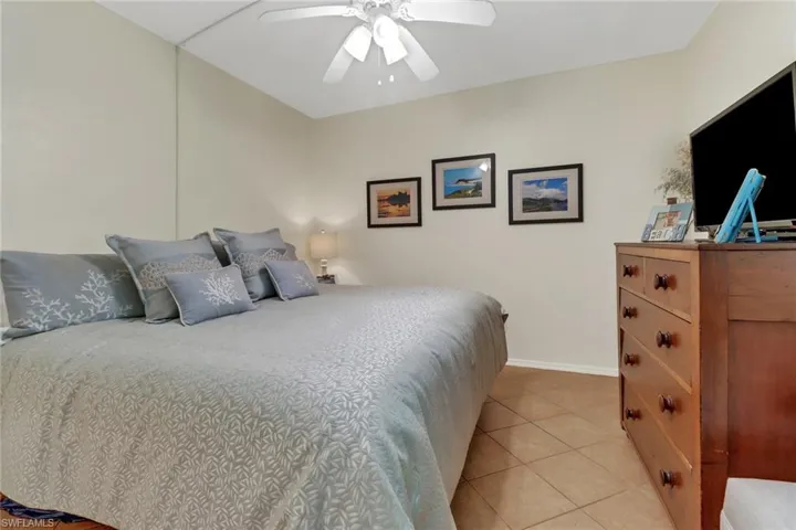 1001 Foxfire Ln 109, Naples, Florida 34104