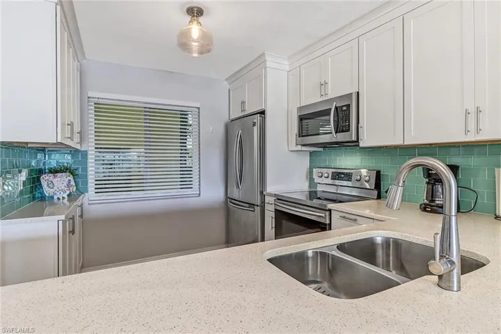 1001 Foxfire Ln 109, Naples, Florida 34104