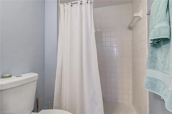 1001 Foxfire Ln 109, Naples, Florida 34104
