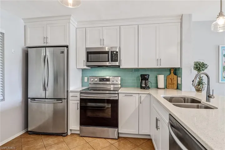 1001 Foxfire Ln 109, Naples, Florida 34104