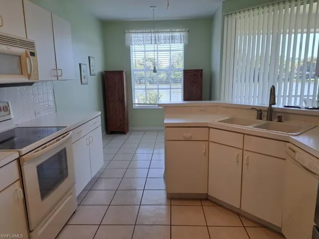 15037  Tamarind Cay  CT, Fort Myers, FL 33908