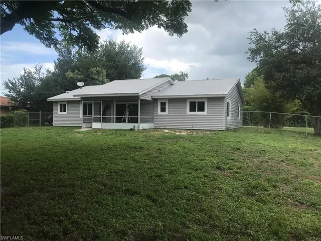 323 Ohio Rd, Lehigh Acres, Florida 33936