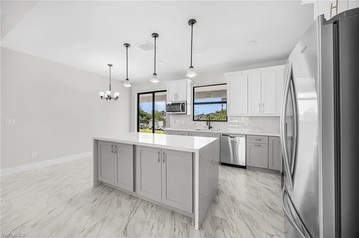 3813  1st SW ST, Lehigh Acres, FL 33976