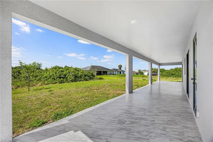 3813  1st SW ST, Lehigh Acres, FL 33976