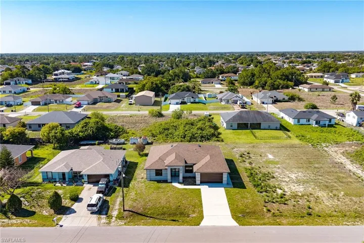 3813  1st SW ST, Lehigh Acres, FL 33976