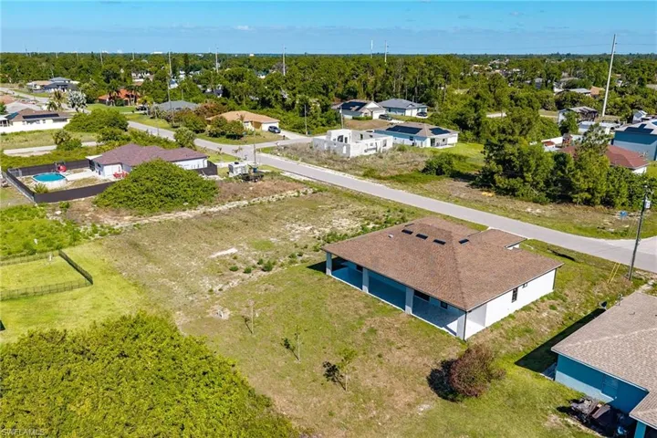 3813  1st SW ST, Lehigh Acres, FL 33976