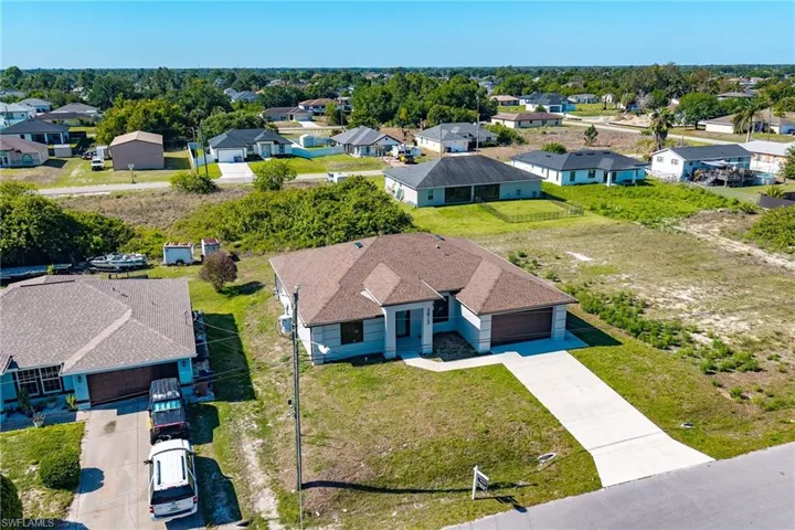 3813  1st SW ST, Lehigh Acres, FL 33976