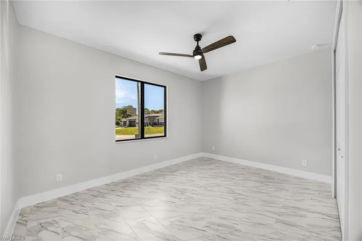 3813  1st SW ST, Lehigh Acres, FL 33976