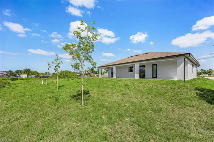 3813  1st SW ST, Lehigh Acres, FL 33976