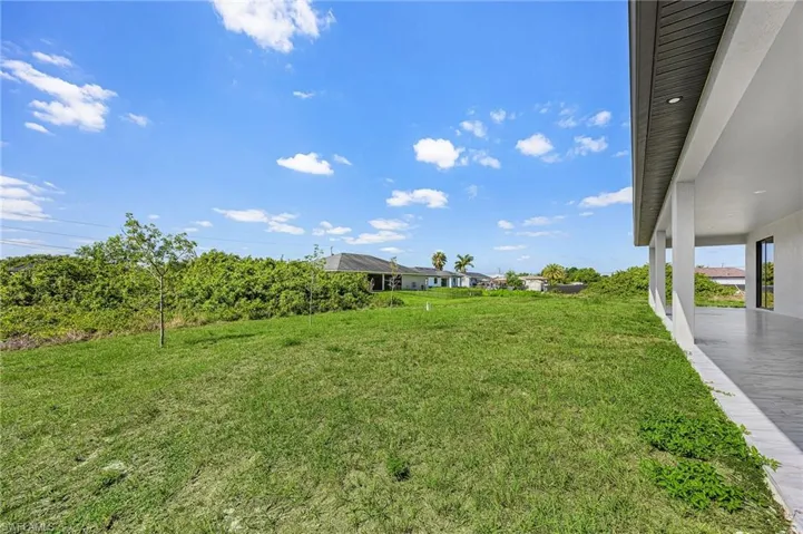 3813  1st SW ST, Lehigh Acres, FL 33976
