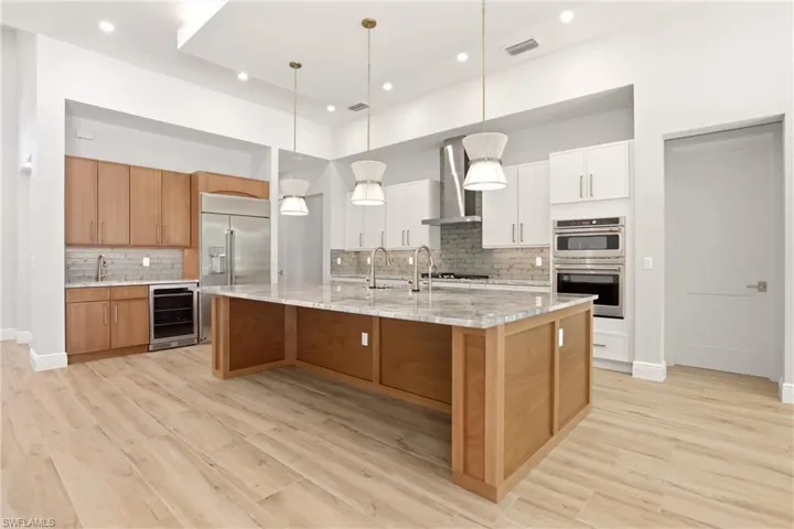 24265  Cock Robin  LN, Bonita Springs, FL 34135
