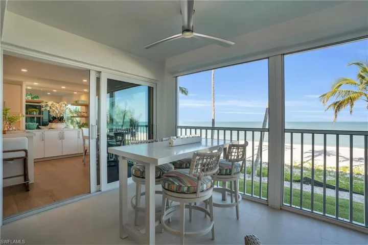9517 Gulf Shore Dr 202, Naples, Florida 34108