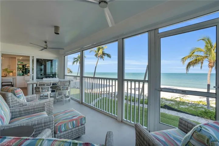 9517 Gulf Shore Dr 202, Naples, Florida 34108