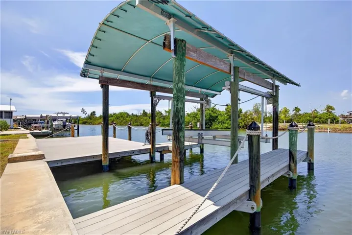 3864  Royal Palm  DR, St. James City, FL 33956