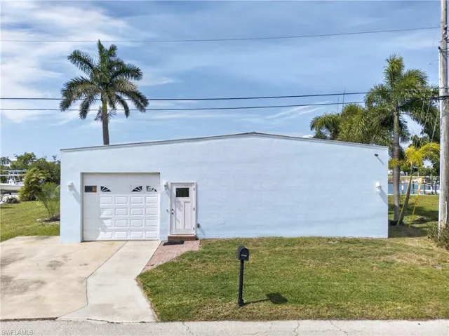 3864  Royal Palm  DR, St. James City, FL 33956