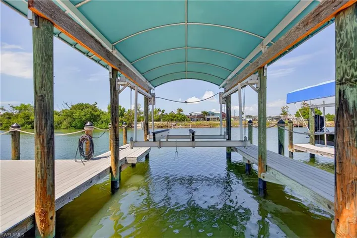 3864  Royal Palm  DR, St. James City, FL 33956