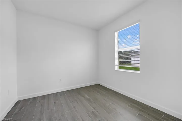 17581  Saddleback  LOOP, North Fort Myers, FL 33917