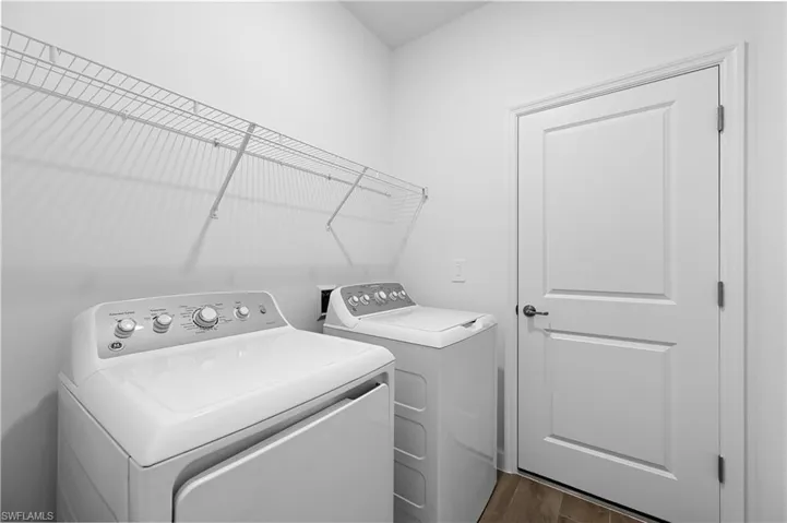 17581  Saddleback  LOOP, North Fort Myers, FL 33917