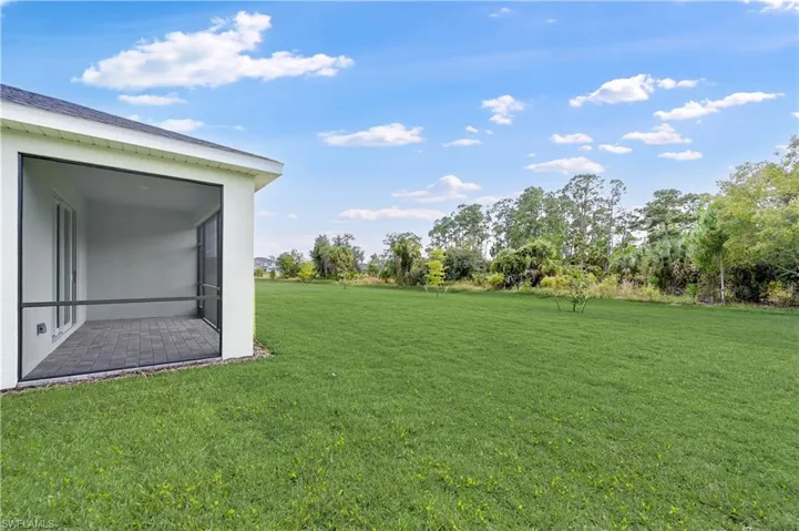 17581  Saddleback  LOOP, North Fort Myers, FL 33917