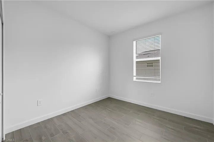 17581  Saddleback  LOOP, North Fort Myers, FL 33917
