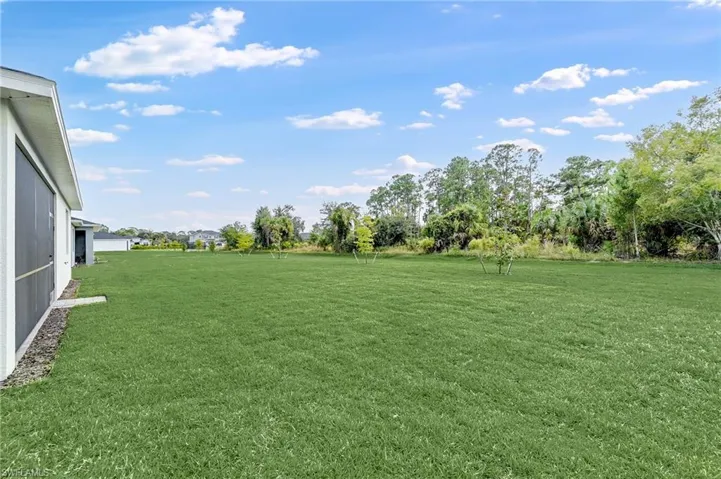 17581  Saddleback  LOOP, North Fort Myers, FL 33917