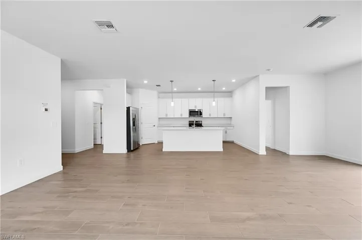 17581  Saddleback  LOOP, North Fort Myers, FL 33917