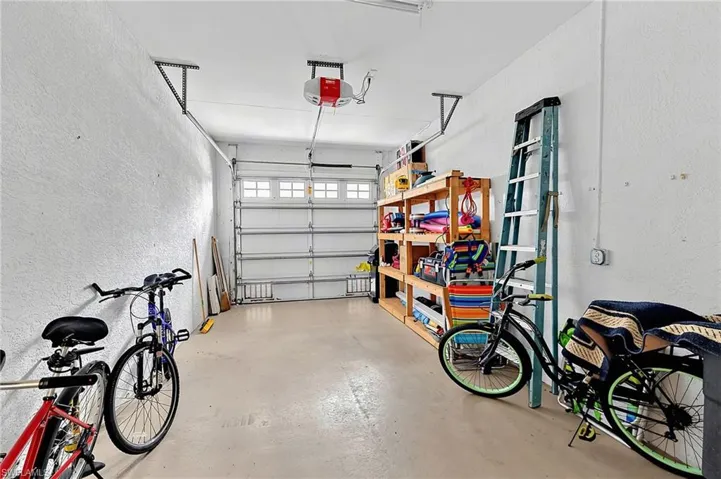 8760 Stockbridge Dr, Fort Myers, Florida 33908