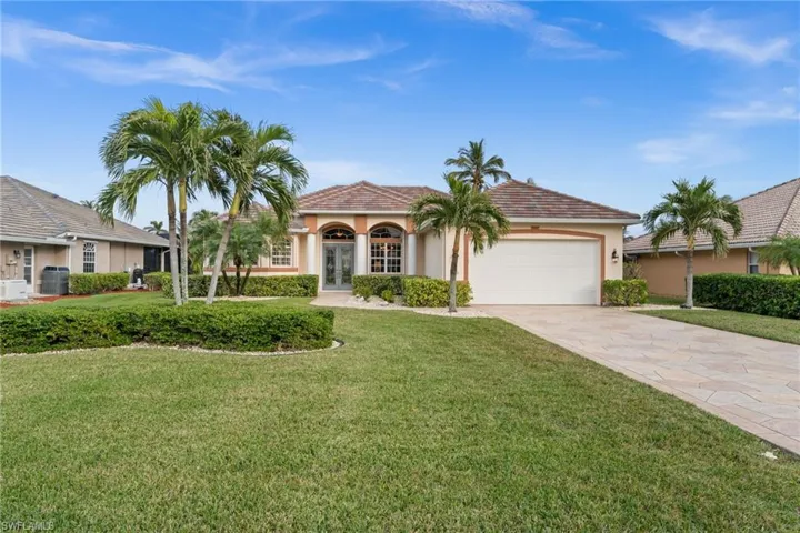 14911  Laguna  DR, Fort Myers, FL 33908