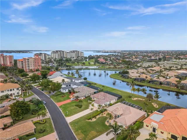 14911  Laguna  DR, Fort Myers, FL 33908
