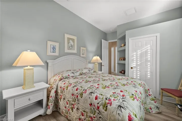 14911  Laguna  DR, Fort Myers, FL 33908