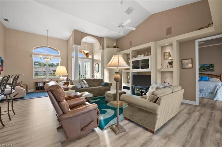14911  Laguna  DR, Fort Myers, FL 33908