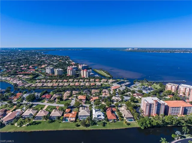 14911  Laguna  DR, Fort Myers, FL 33908