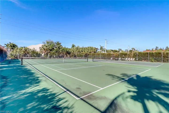 14911  Laguna  DR, Fort Myers, FL 33908