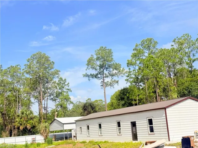 1215  Hamilton  AVE, Lehigh Acres, FL 33972