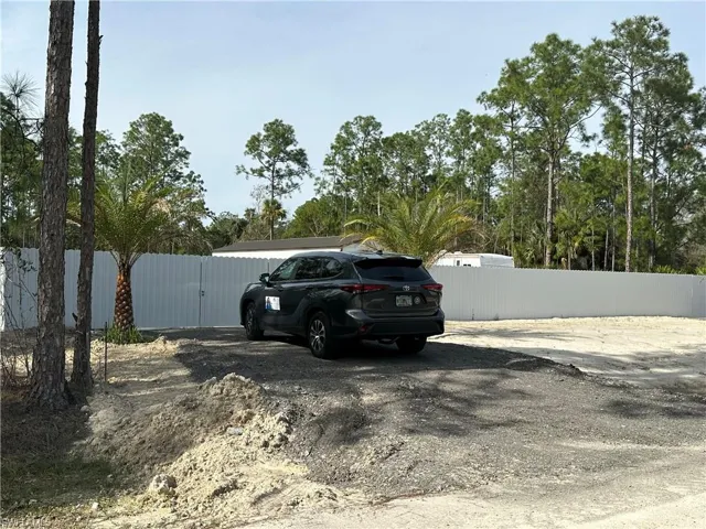 1215  Hamilton  AVE, Lehigh Acres, FL 33972