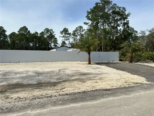 1215  Hamilton  AVE, Lehigh Acres, FL 33972