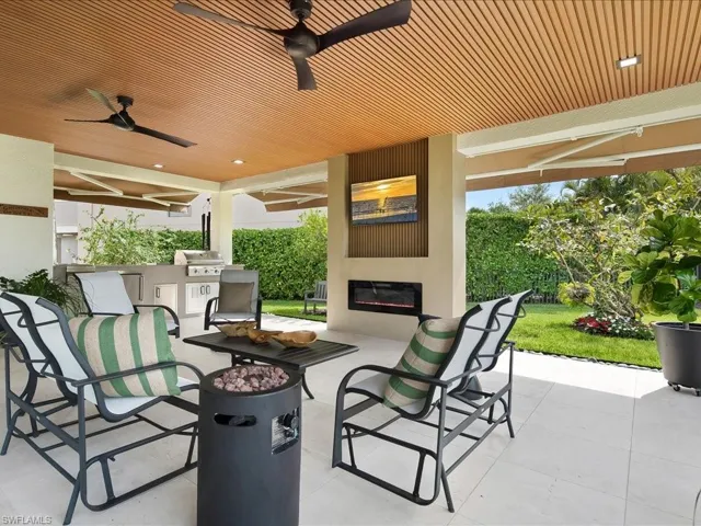 13560 Mandarin Cir, Naples, Florida 34109