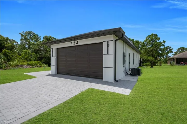 734 Theodore Vail St E, Lehigh Acres, Florida 33974