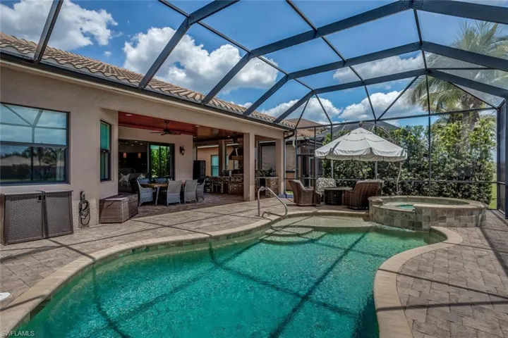 heated saltwater pool & spa