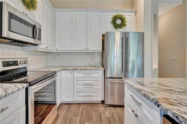 6058 Shallows WAY, NAPLES FL 34109