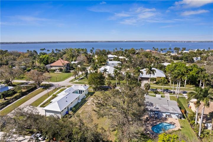 3427 Avocado DR, FORT MYERS FL 33901