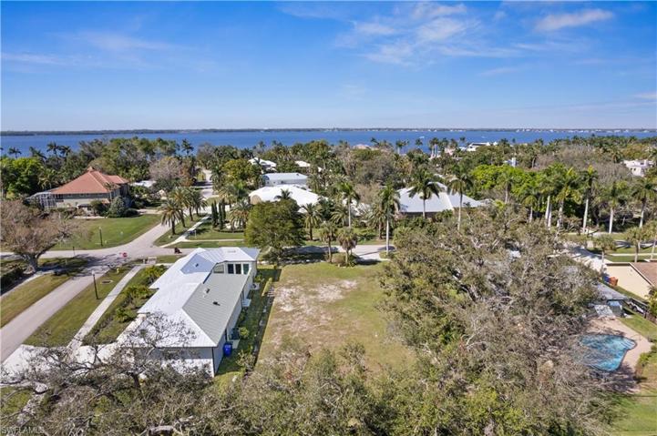 3427 Avocado DR, FORT MYERS FL 33901