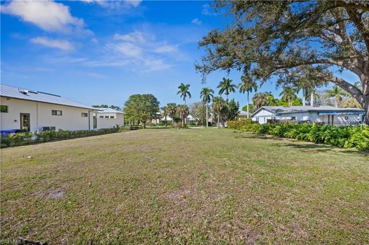 3427 Avocado DR, FORT MYERS FL 33901