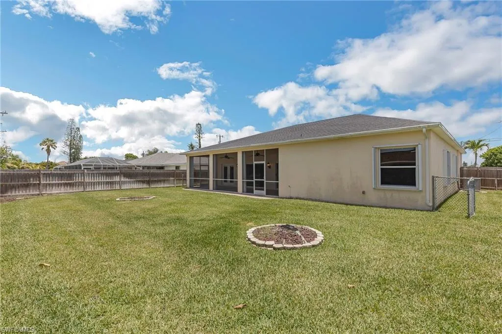 3828 Sw 3rd Ave, Cape Coral, Florida 33914