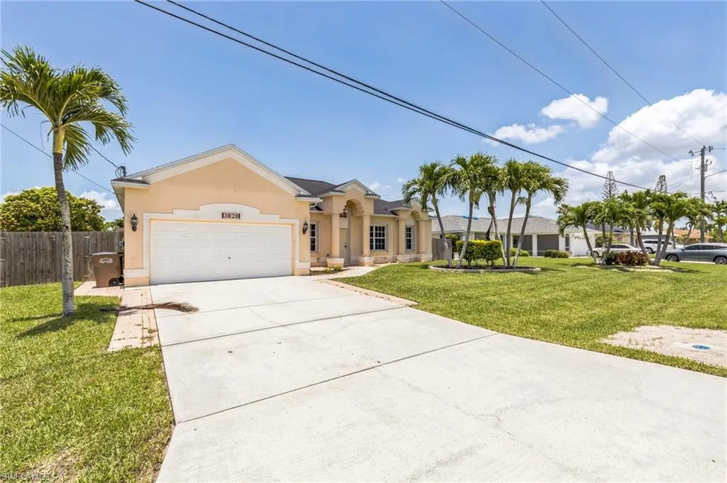 3828 Sw 3rd Ave, Cape Coral, Florida 33914