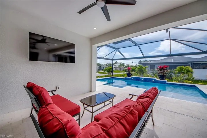 Outdoor Florida living room