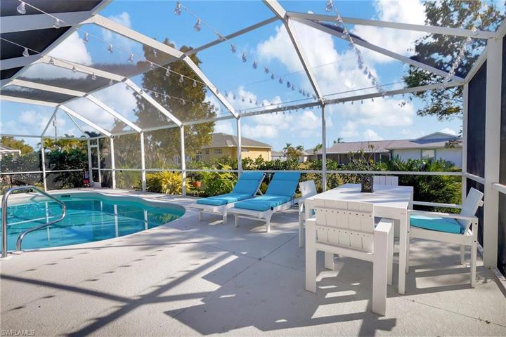 2707 SW 2nd  AVE, Cape Coral, FL 33914