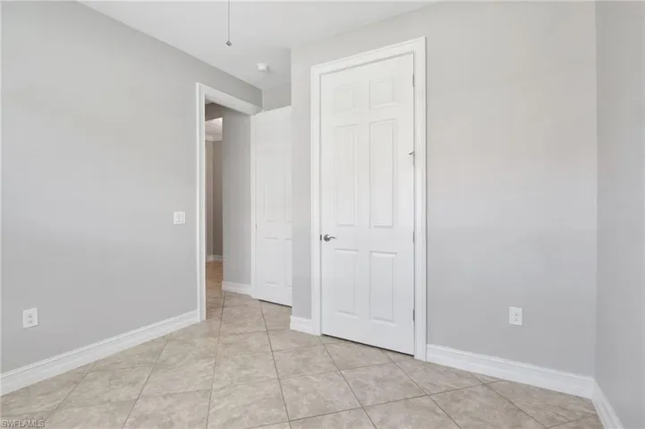 2628  Corona  LN, Cape Coral, FL 33909