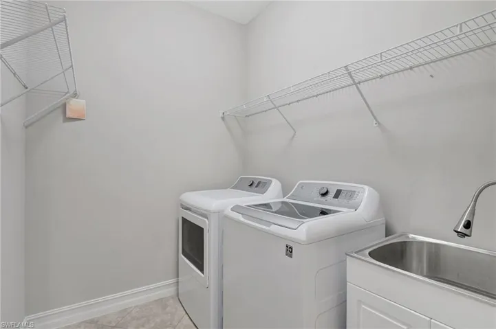 2628  Corona  LN, Cape Coral, FL 33909