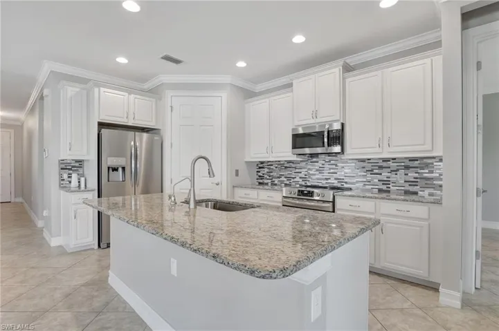 2628  Corona  LN, Cape Coral, FL 33909